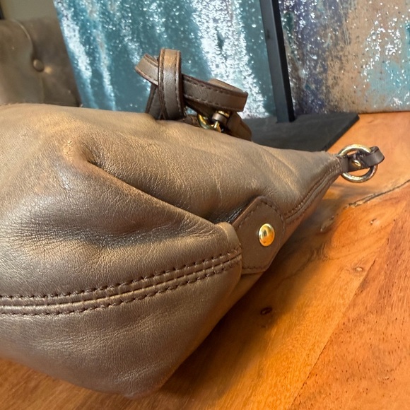 Coach Ashley Vintage Y2K Metallic Bronze Pleated Leather East/West Duffle (GUC) - Picture 9 of 14